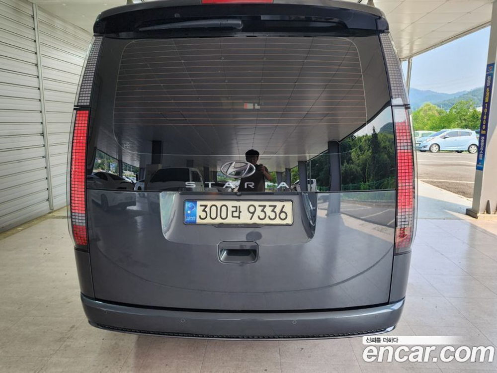 Hyundai Staria Lounge 7-и местный (09.2021)