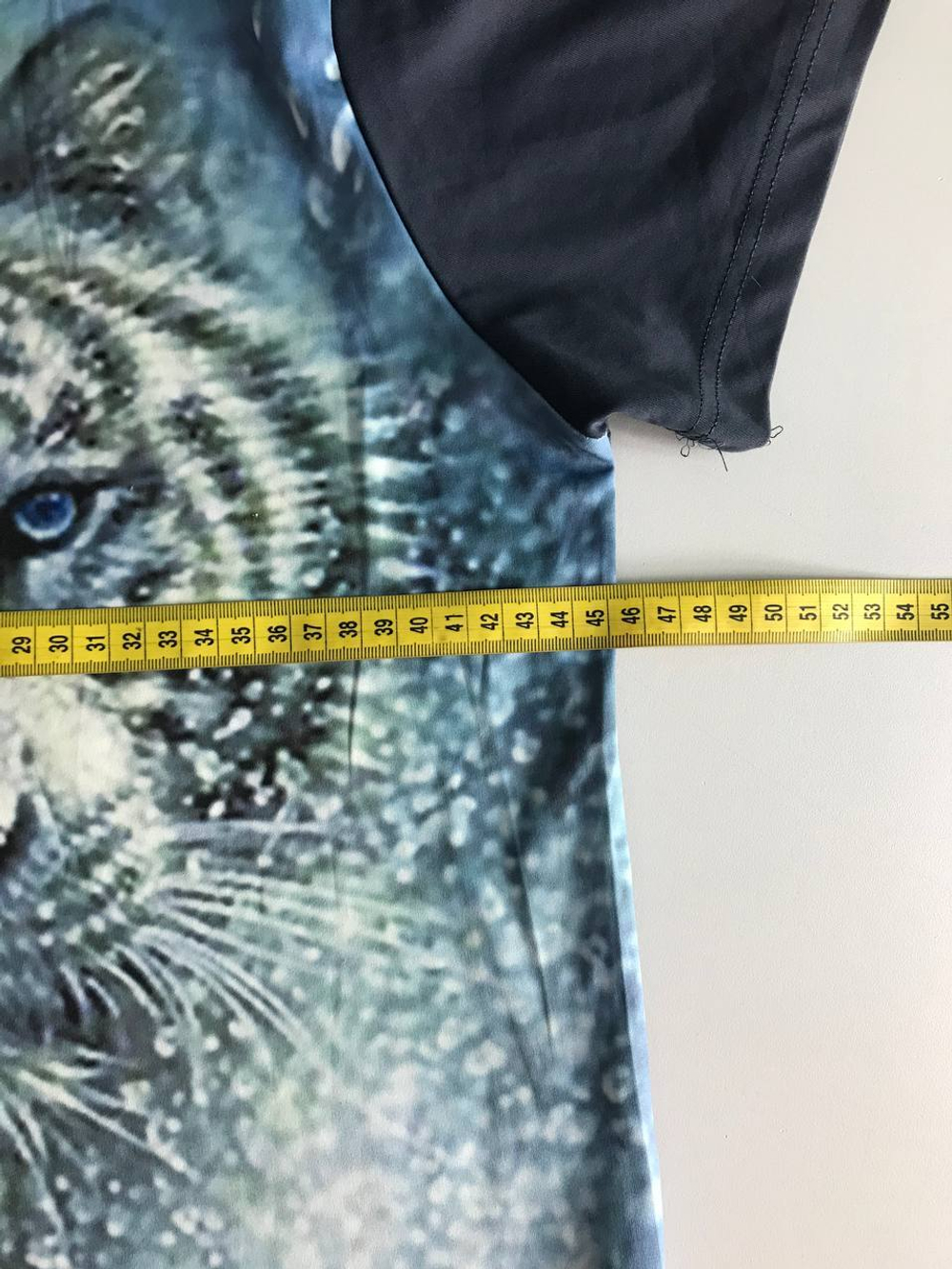 Футболка с оригинальным принтом, маркировка М, визуально на 46 размер