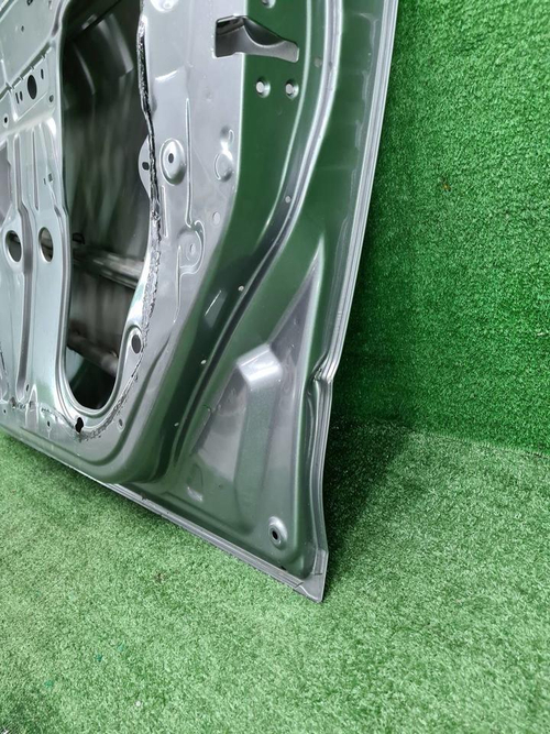 Дверь передняя правая Suzuki Swift 4 (2011-2017)