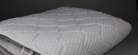 Наматрасник СЕРЕБРО Топпер на резинках по бокам