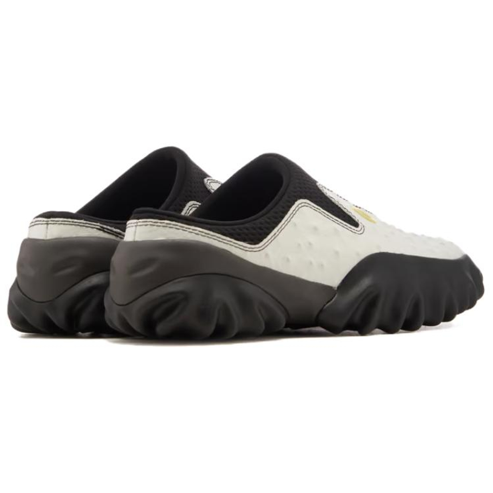 Oakley Chop Saw Panelled Slippers