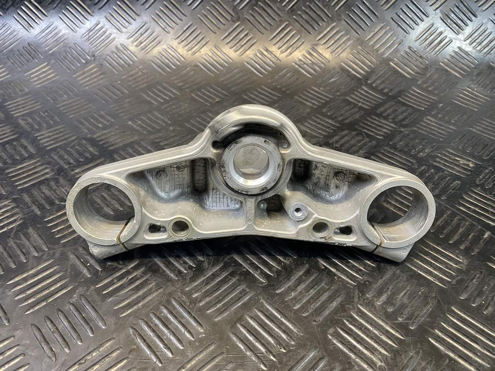 Траверса верхняя Suzuki GSR400 (GK7DA)