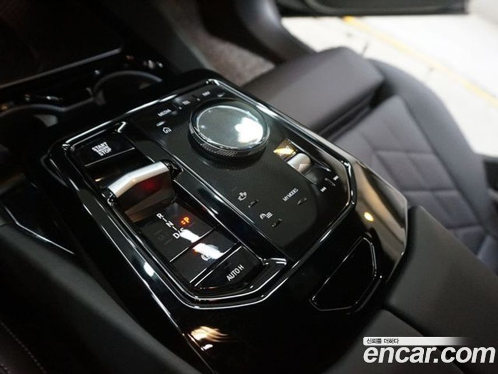 BMW 5 Series (G60) 520i M Sports (11.2023)