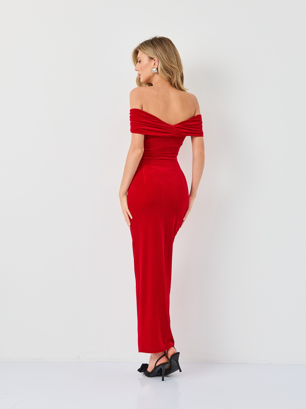 Платье со сборкой на груди