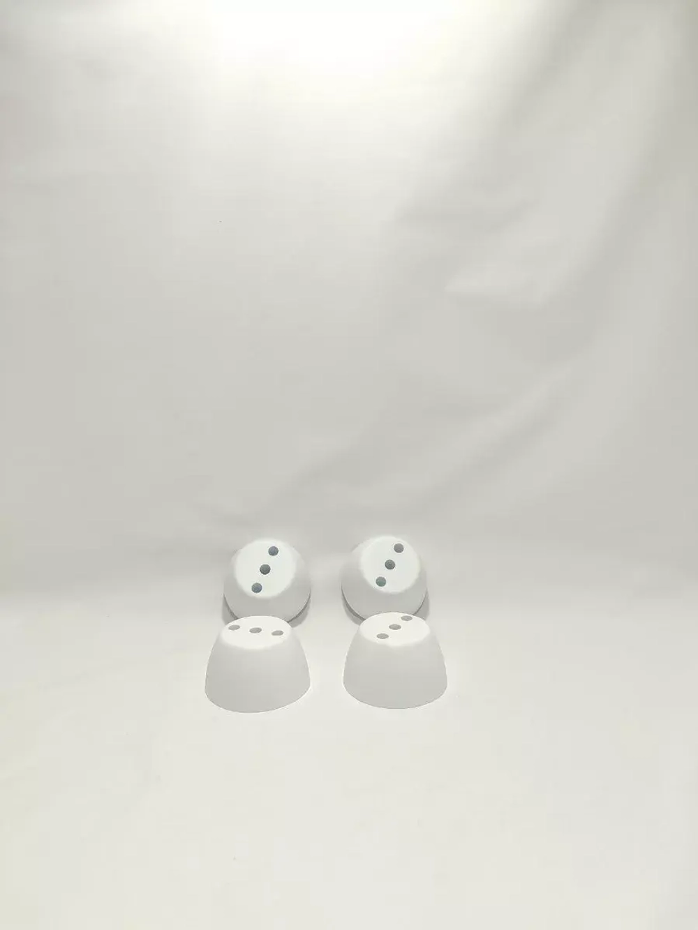 Мебельные ножки пластиковые для дивана шкафа и тумбочки