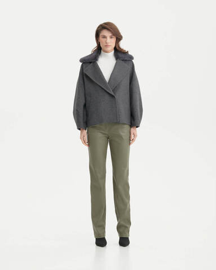 Короткий жакет из шерсти с сьемным воротником из меха-норки