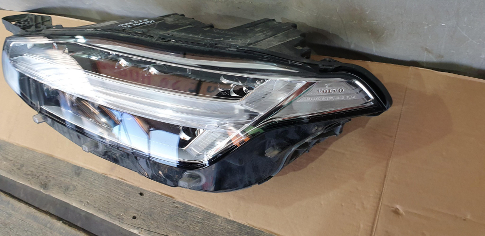 Фара левая LED Volvo XC90 2  Б/У Оригинал 31656987