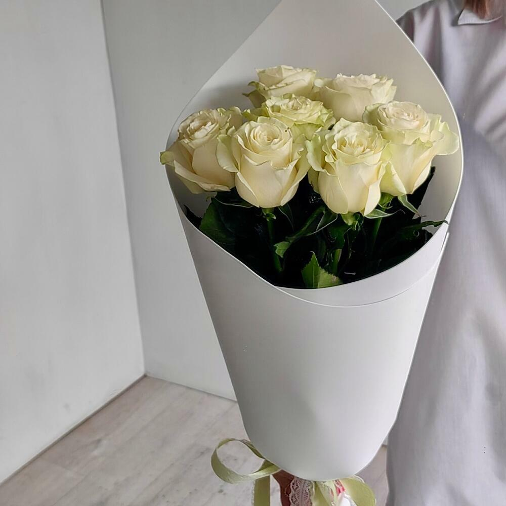 Букет 7 белых роз