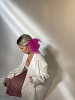 Заколка с перьями фуксия