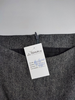 Платье лаконичное 42 размер