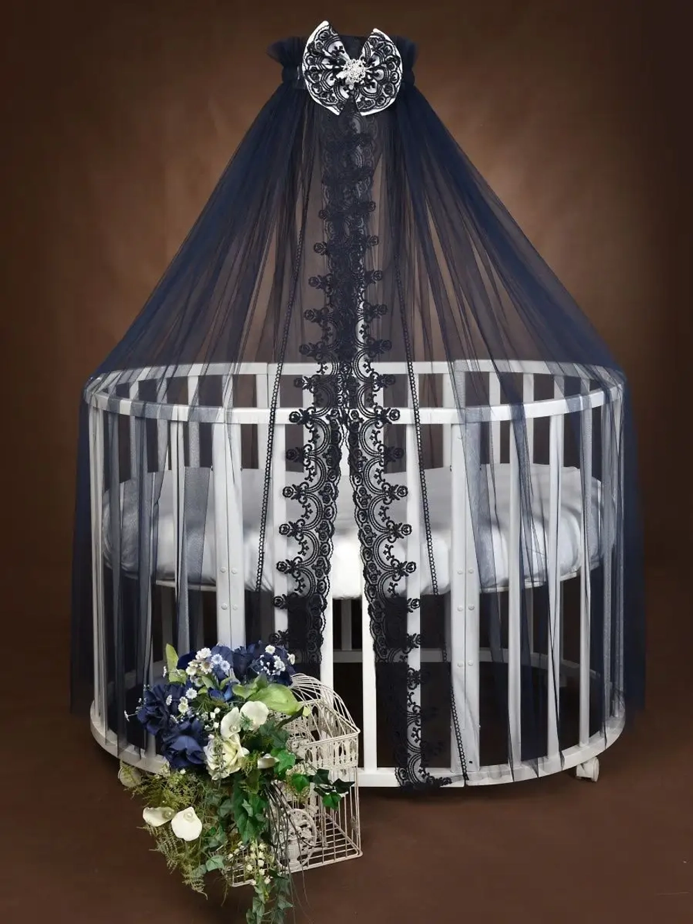 Балдахин с кружевом и брошью "Версаль"