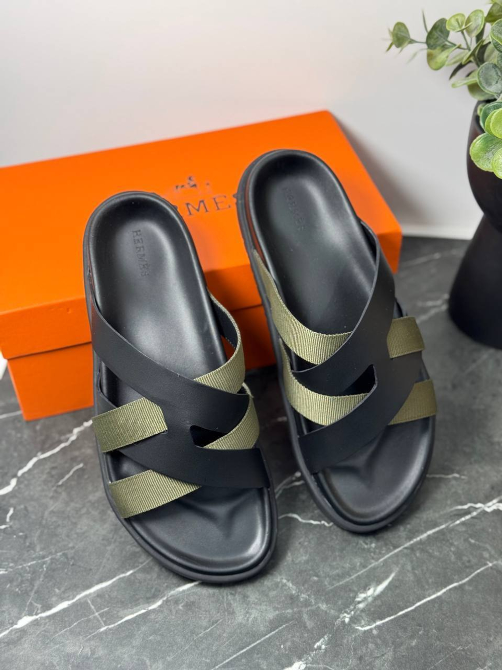 Шлепанцы Hermes