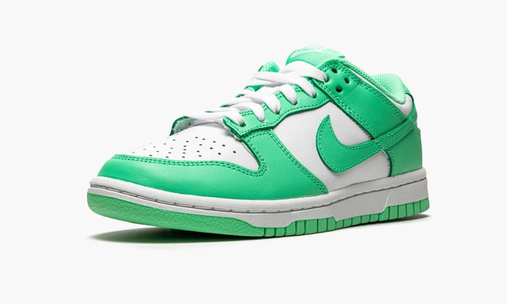 Nike Dunk Low WMNS "Green Glow"
