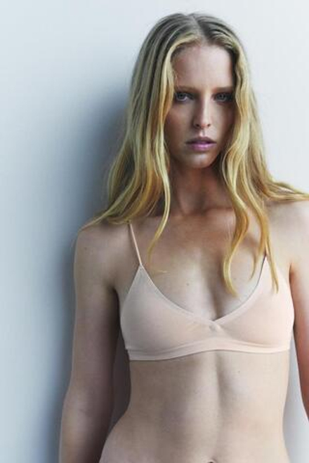 ZARA БЮСТГАЛЬТЕР SEAMLESS С БРЕТЕЛЯМИ, БЕЖЕВЫЙ
