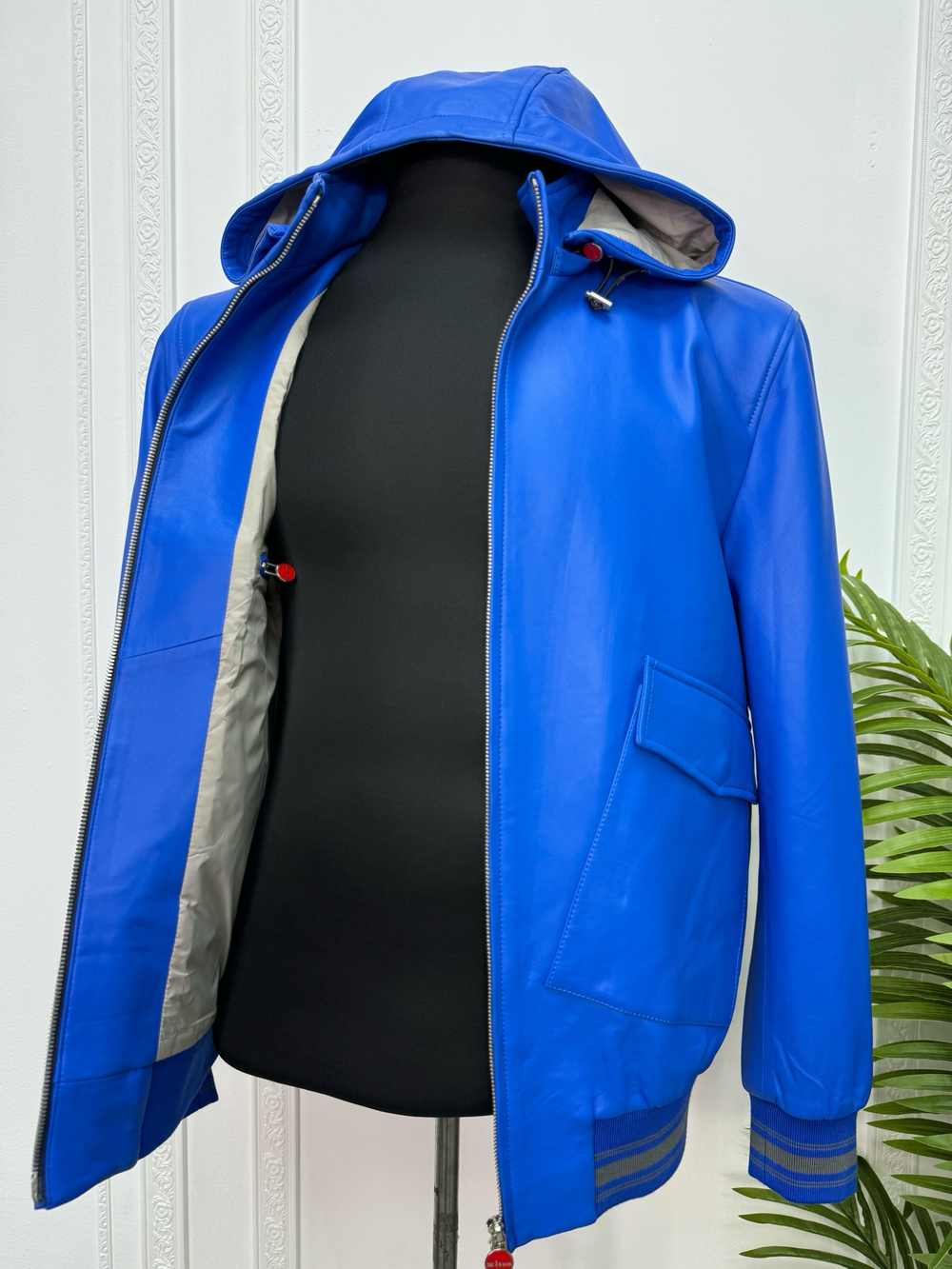 Кожаный бомбер Kiton