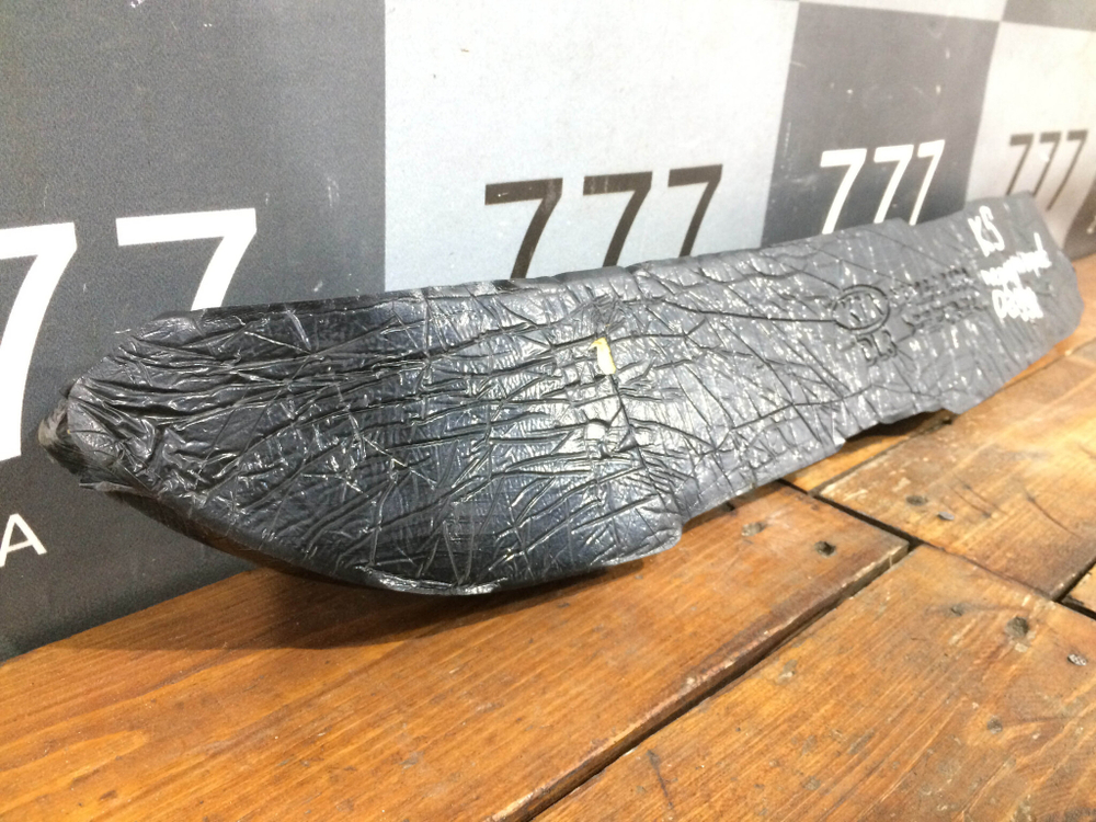 Уплотнитель пыльник крыла переднего правого Kia K5 20-нв Б/У Оригинал 84126L2000