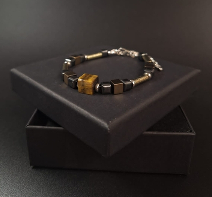 Браслет "Амулет силы"