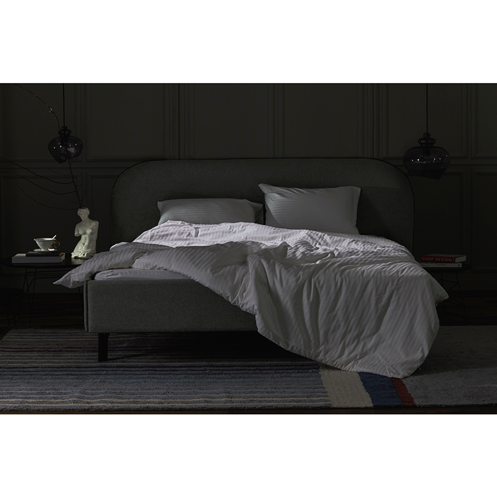 Простыня из страйп-сатина из коллекции essential, 240х270 см