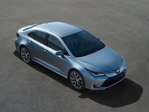 Багажники на Toyota Corolla E210 2018-...