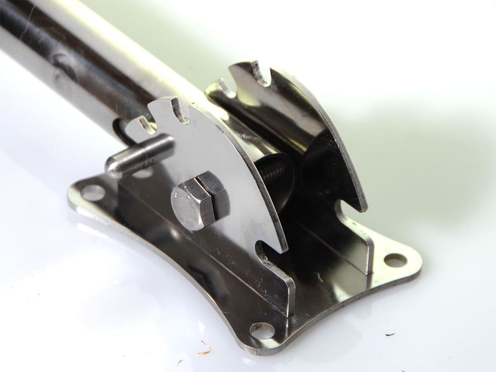 Стойки и фланцы к транцевым колесам "Ёжик" для лодок с жестким дном, оцинковка