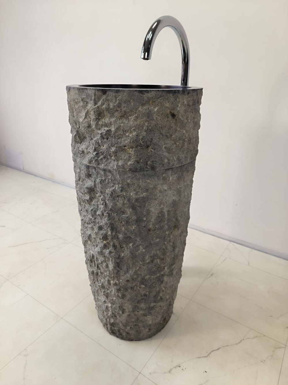 Раковина напольная из андезита Pedestal Black Marmo MN-65921 40х40х90 из натурального камня