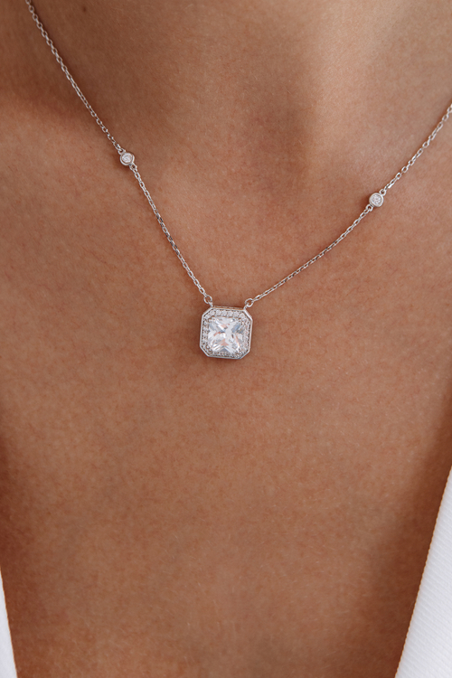 Колье "DIVA" с квадратным фианитом