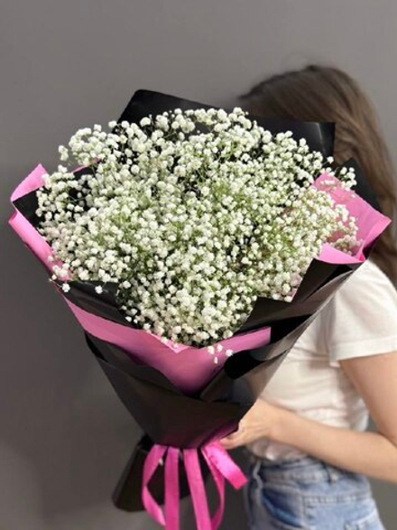Букет из белой гипсофилы в стиле "Куроми"