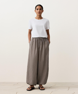 OYSHO Длинные брюки-блумер полосатые, угольный