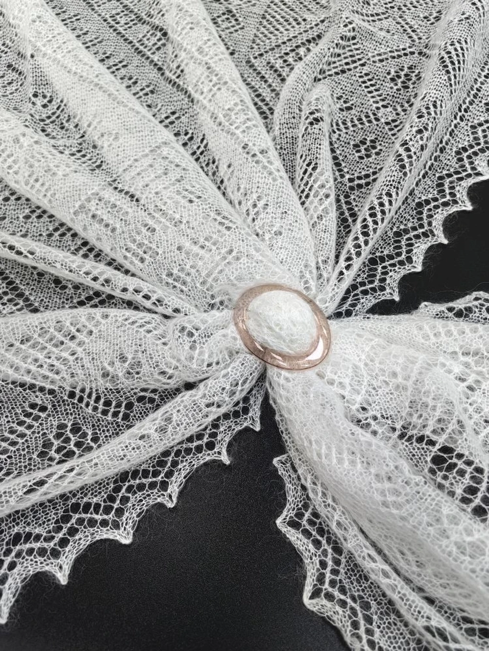 Оренбургский пуховый платок-паутинка А110-01 белый отбеленный