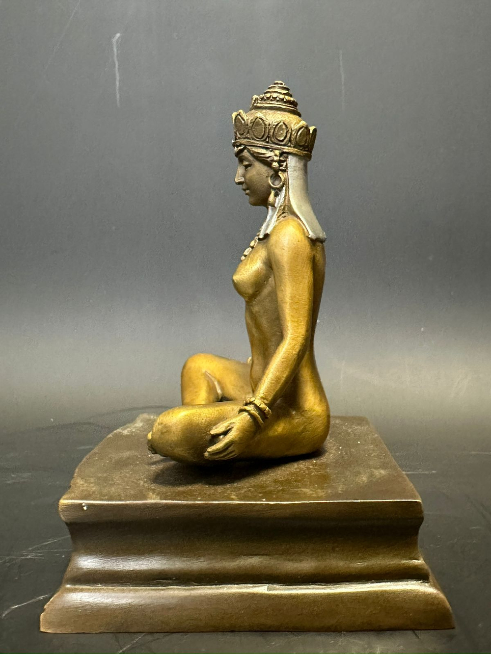 Бронзовая скульптура «Будда с сюрпризом»