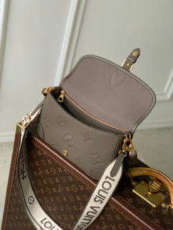 Louis Vuitton Diane