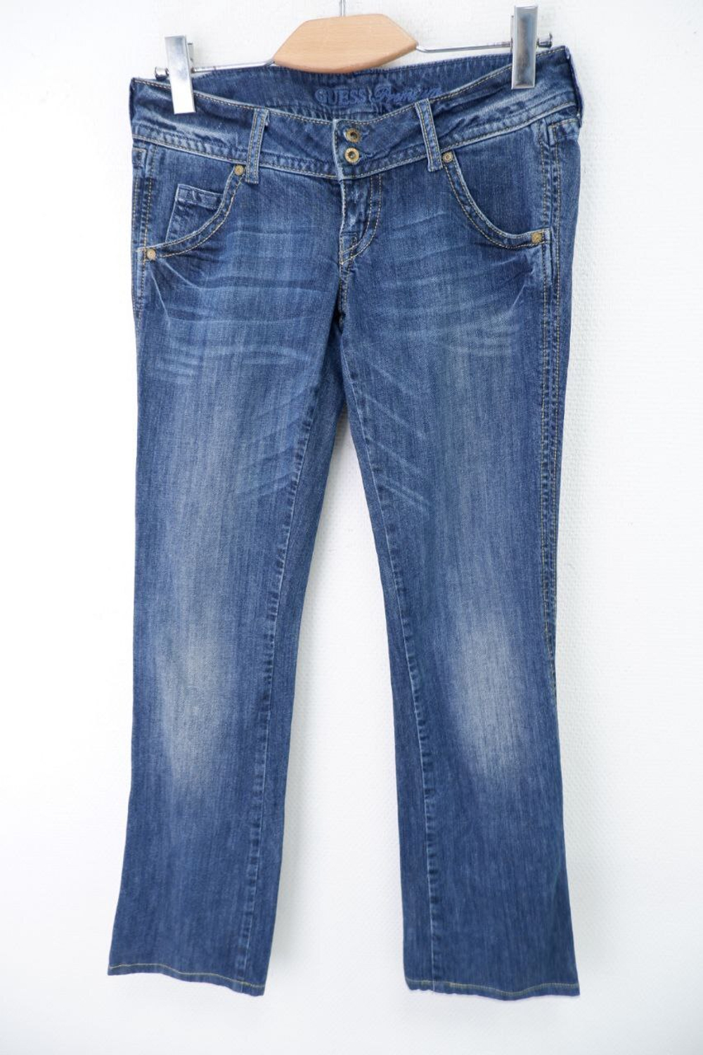 Джинсы Guess базовые 46 размер