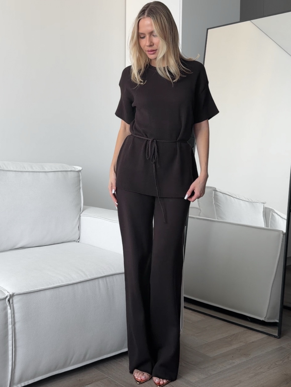 Комплект вязаный, удлиненная футболка на завязке и брюки