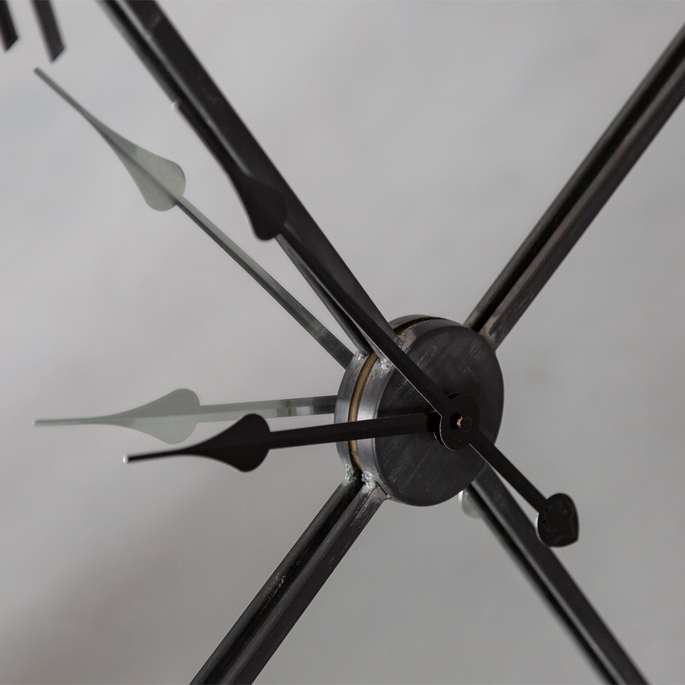 Часы зеркальные Объект мечты Энтони блэк