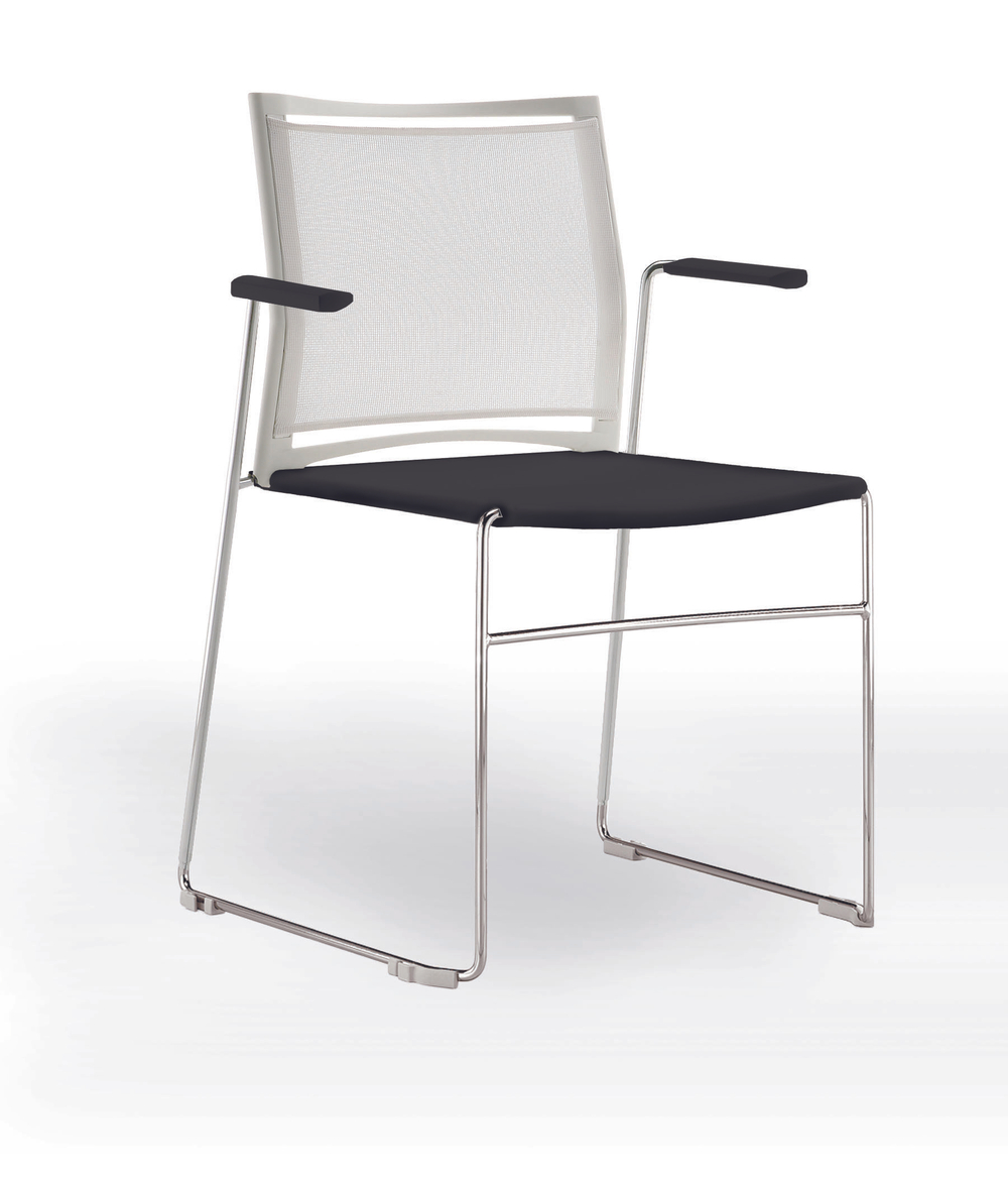 Web стул на полозьях с подлокотниками и спинкой-сеткой