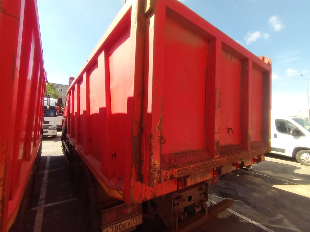МАЗ 6501* 6x4 Самосвал 650128-8520-000 (Дизельный, 11,6 л, 423 л.с., МТ)