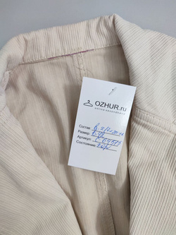 Жакет светлый стильный 42 размер