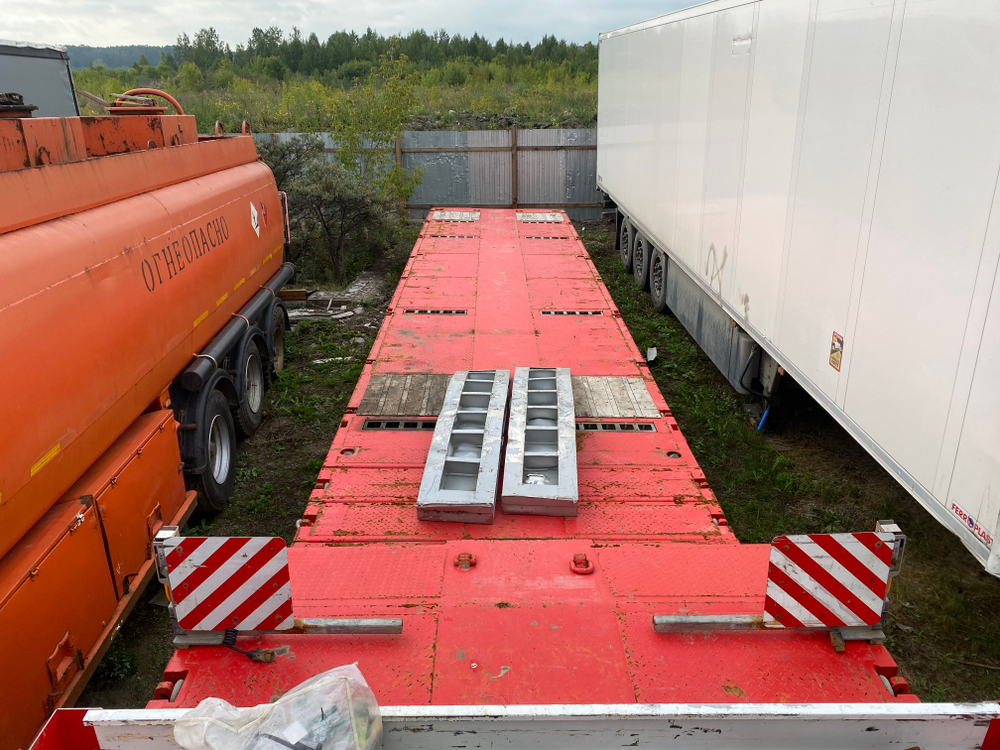 AMUR AMUR Полуприцеп тяжеловоз 5 осей LYR9806TDPW (Раздвижной)