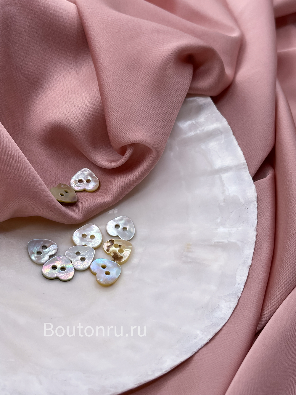 Пуговицы на прокол сердечки натуральный перламутр