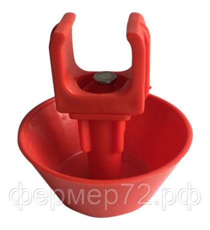 Пружинная чашка на трубу для цыплят