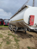 FoxTank 8777 Полуприцеп цистерна 877721 (светлые нефтепродукты)