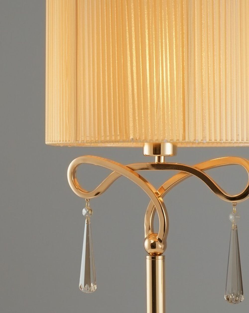 Настольная лампа декоративная Moderli Chilly V10545-1T