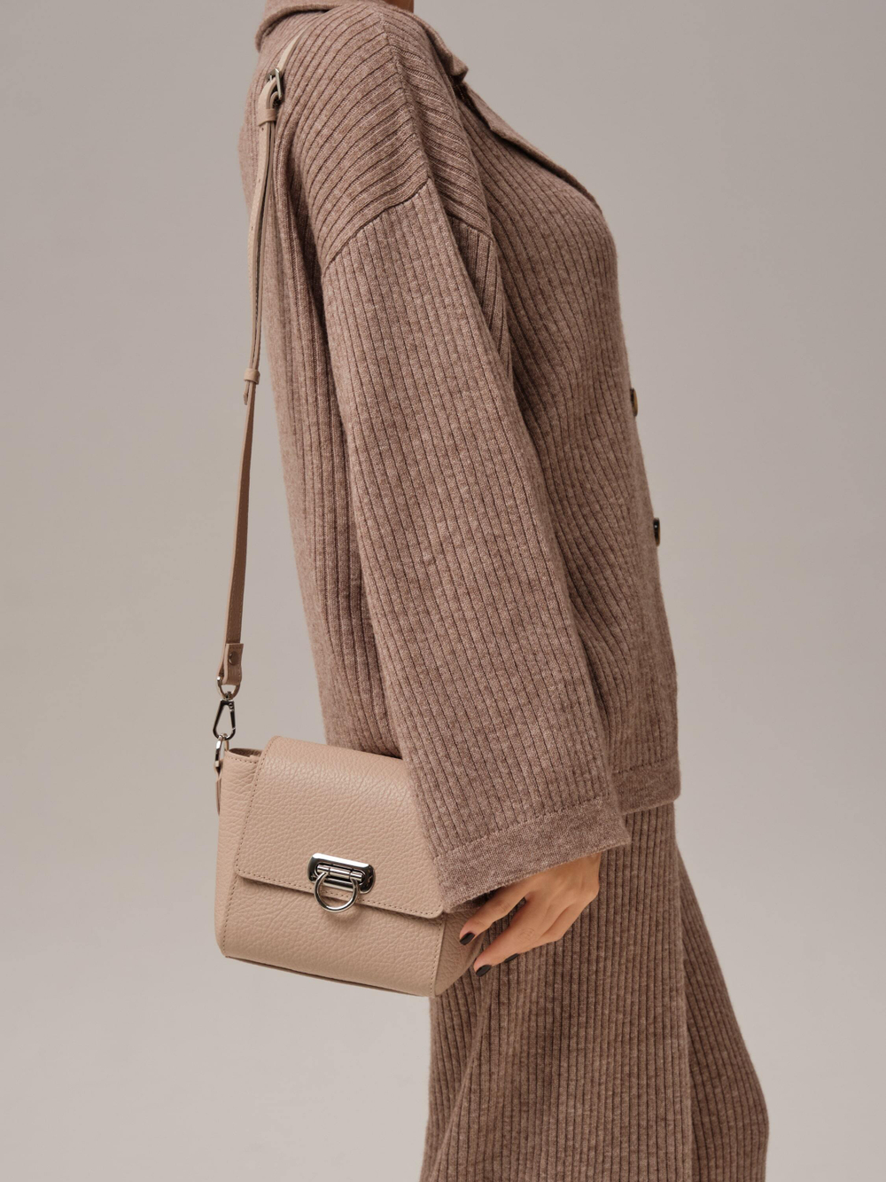 Сумка кожаная кросс-боди 3520 розово-бежевый/бизон