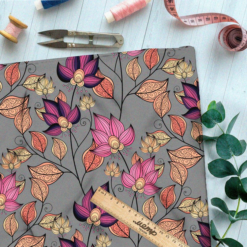 Ткань барби резные яркие цветы и листья на сером фоне