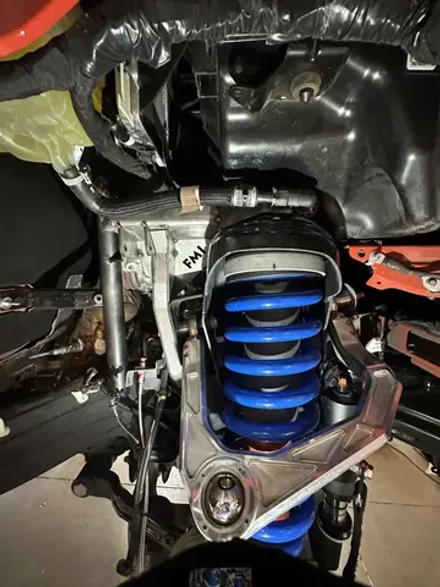 Комплект усиленной опоры для переднего байпасного амортизатора для Bronco Raptor 2022+