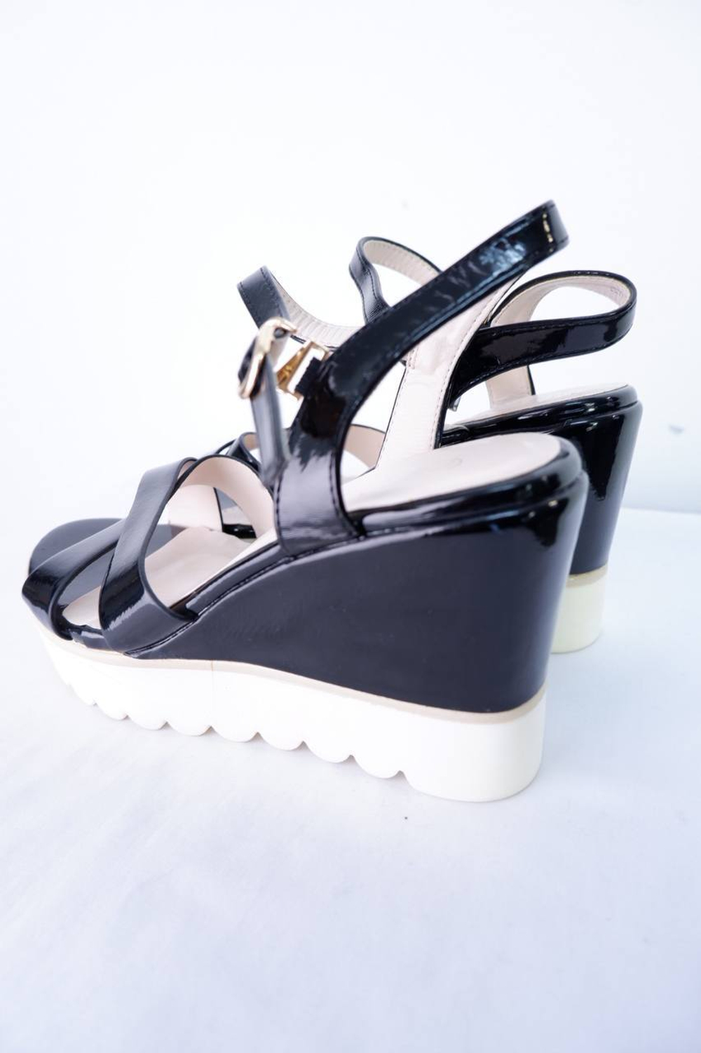 Босоножки Bu Rat на танкетке, 36 размер, новые