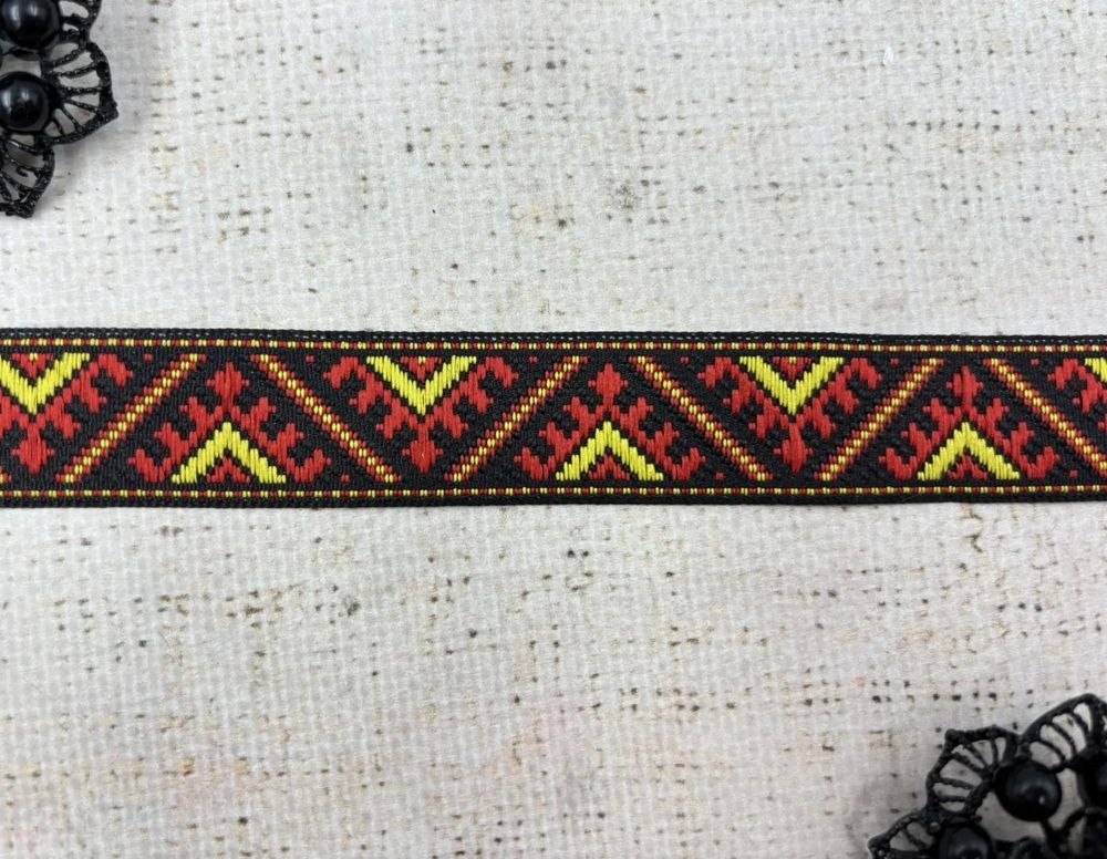 Тесьма жаккард, ш. 2,4 см