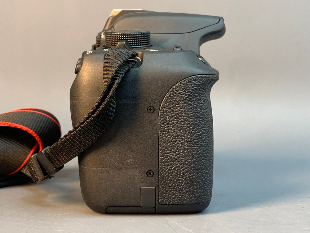Canon 1200D Body 4942 Кадров
