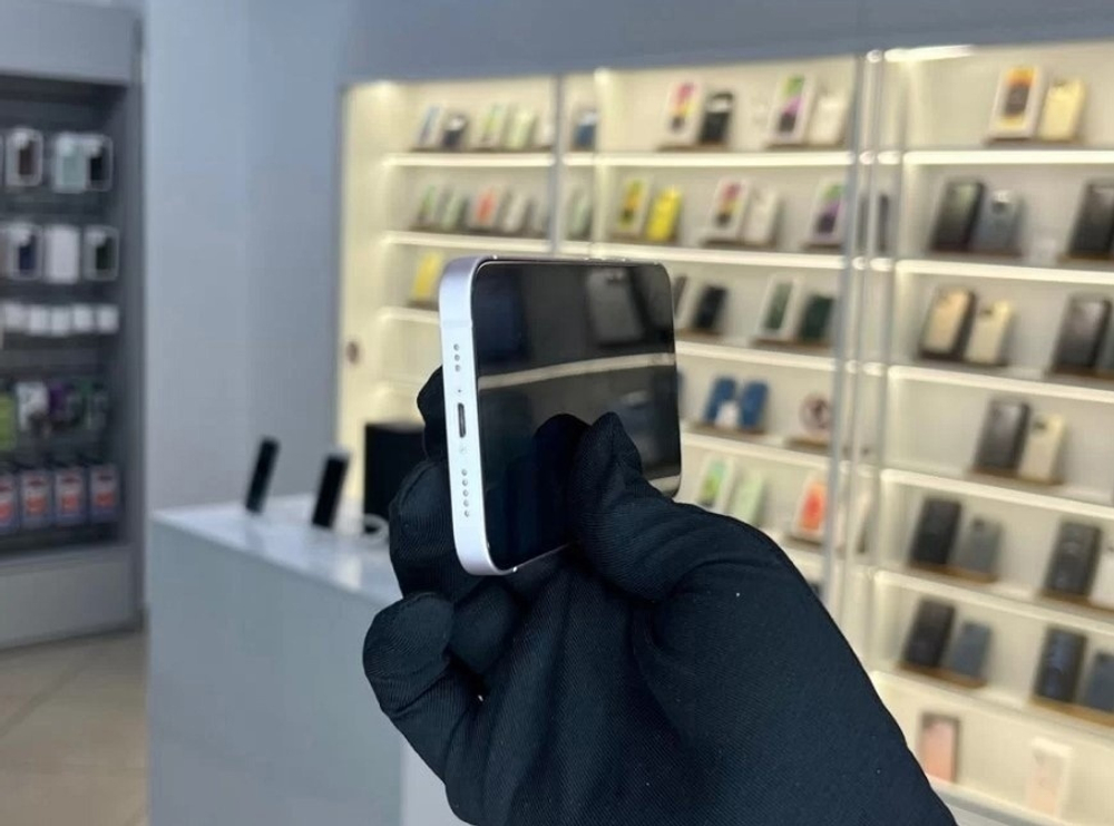 iPhone 13, 256 ГБ б/у