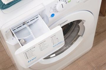 Стиральная машина Indesit BWSA 61052 W